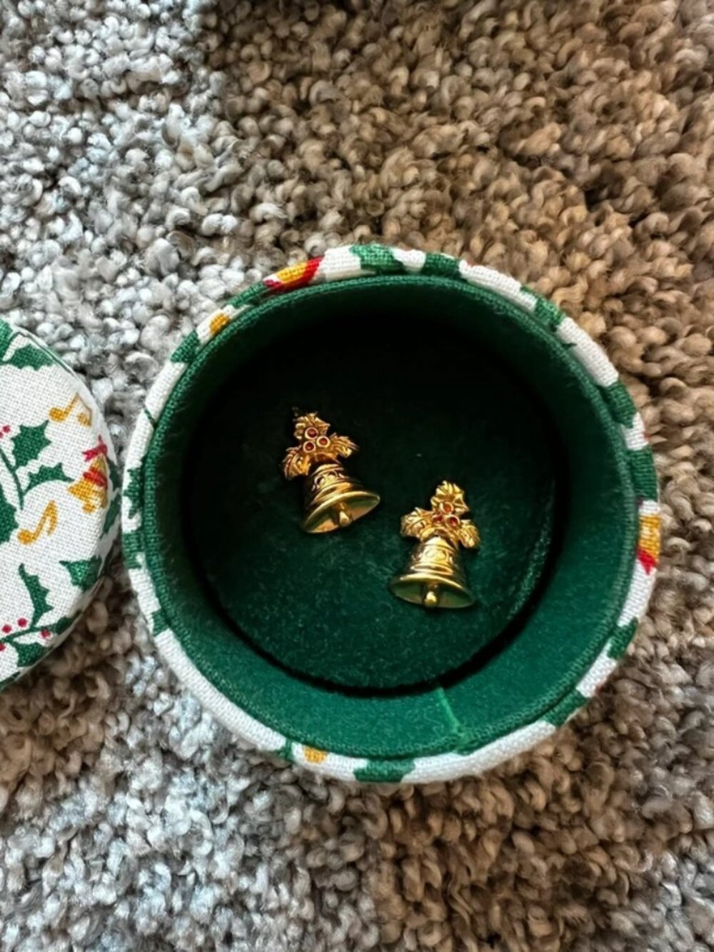 AVON christmas earrings